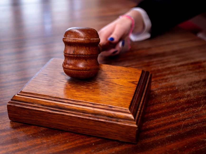5 Legal and Copyright Risks of AI Auto Post Writer Tools in the UK